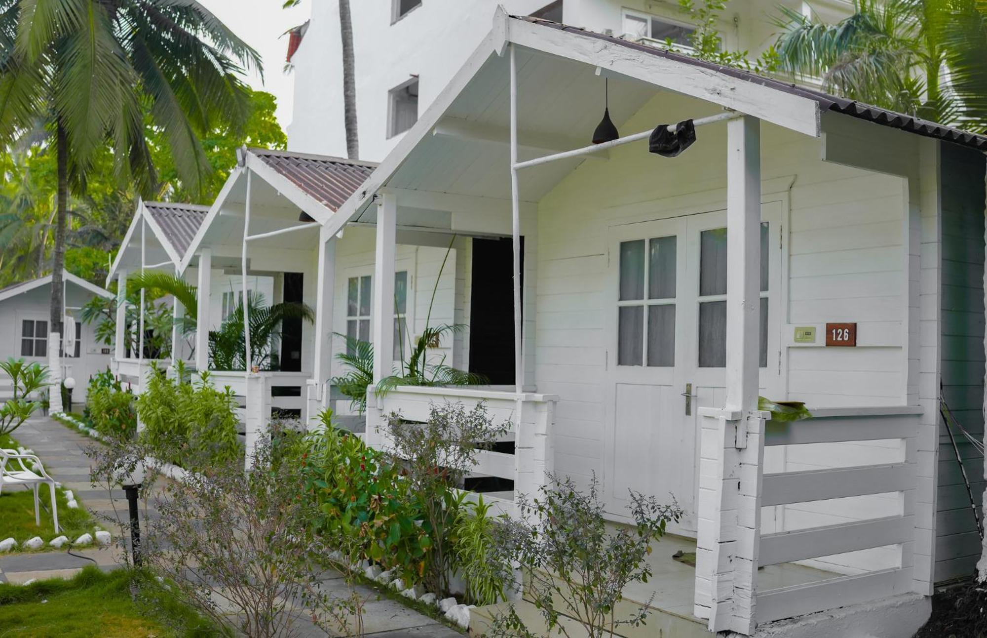Seabliss Cottages Morjim Exterior foto
