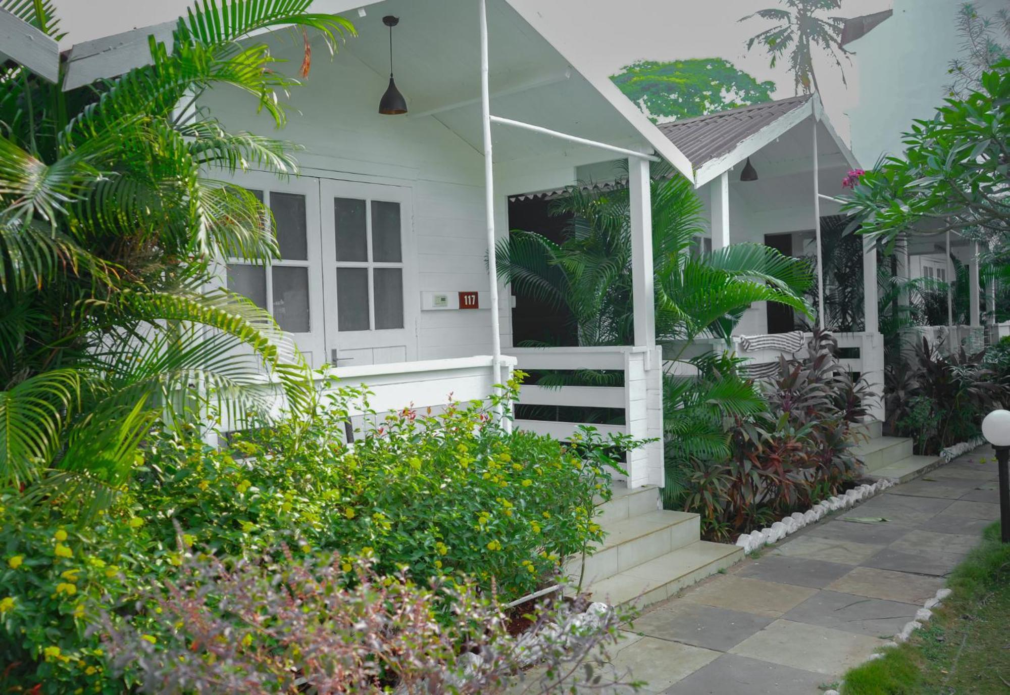 Seabliss Cottages Morjim Exterior foto